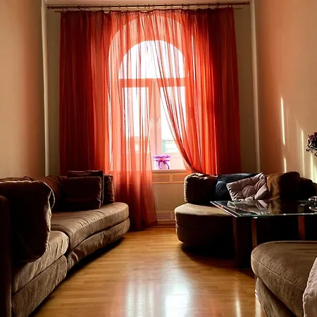 світло є! історичний центр! Apartment *